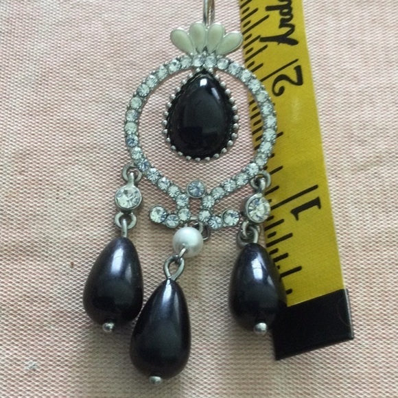 Woman’s Studed Earrings with Rhinestones and Black Beads. Very Elegant - Picture 3 of 5